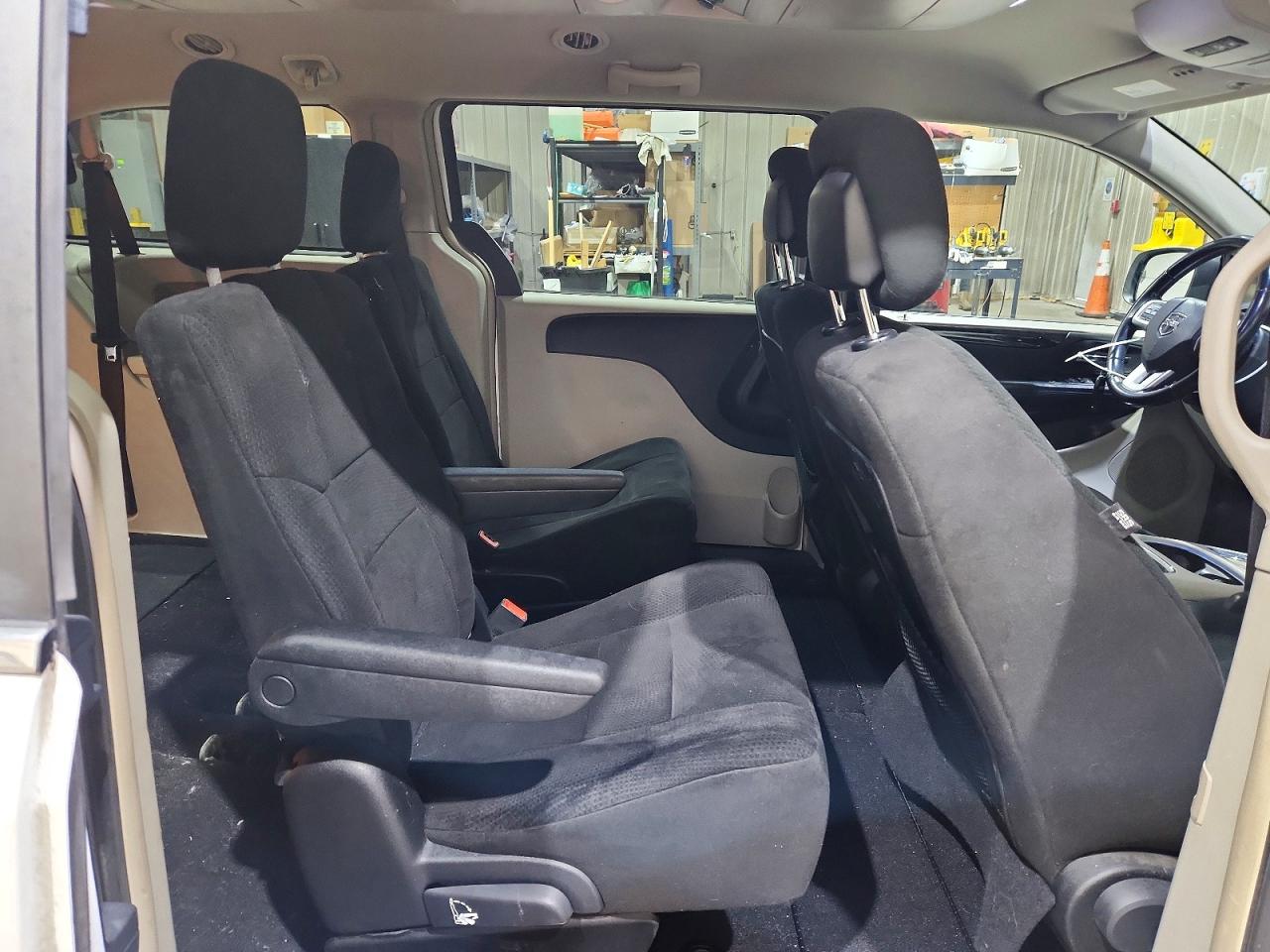 Dodge Caravan Crew