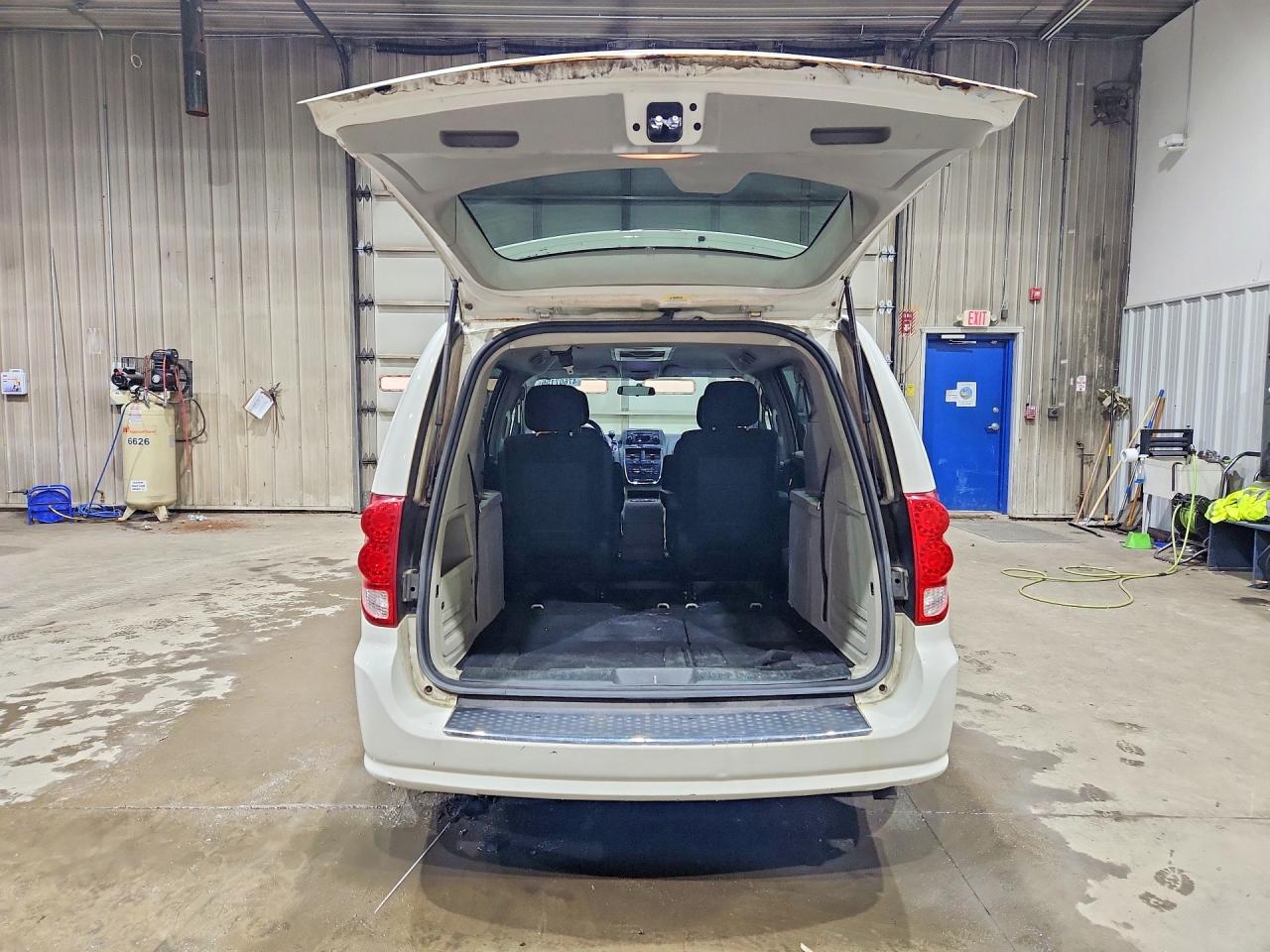 Dodge Caravan Crew