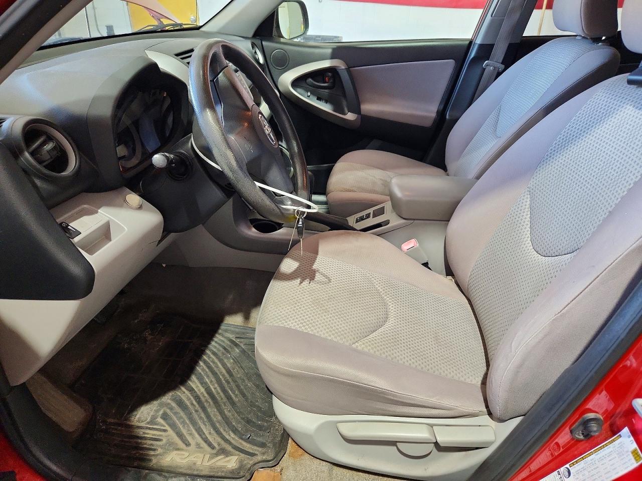 Toyota RAV4 Base
