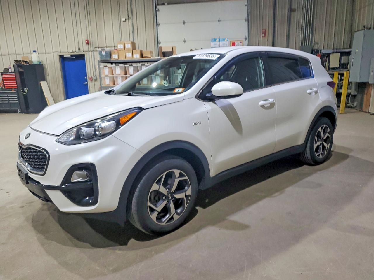 Salvage Kia Sportage Image