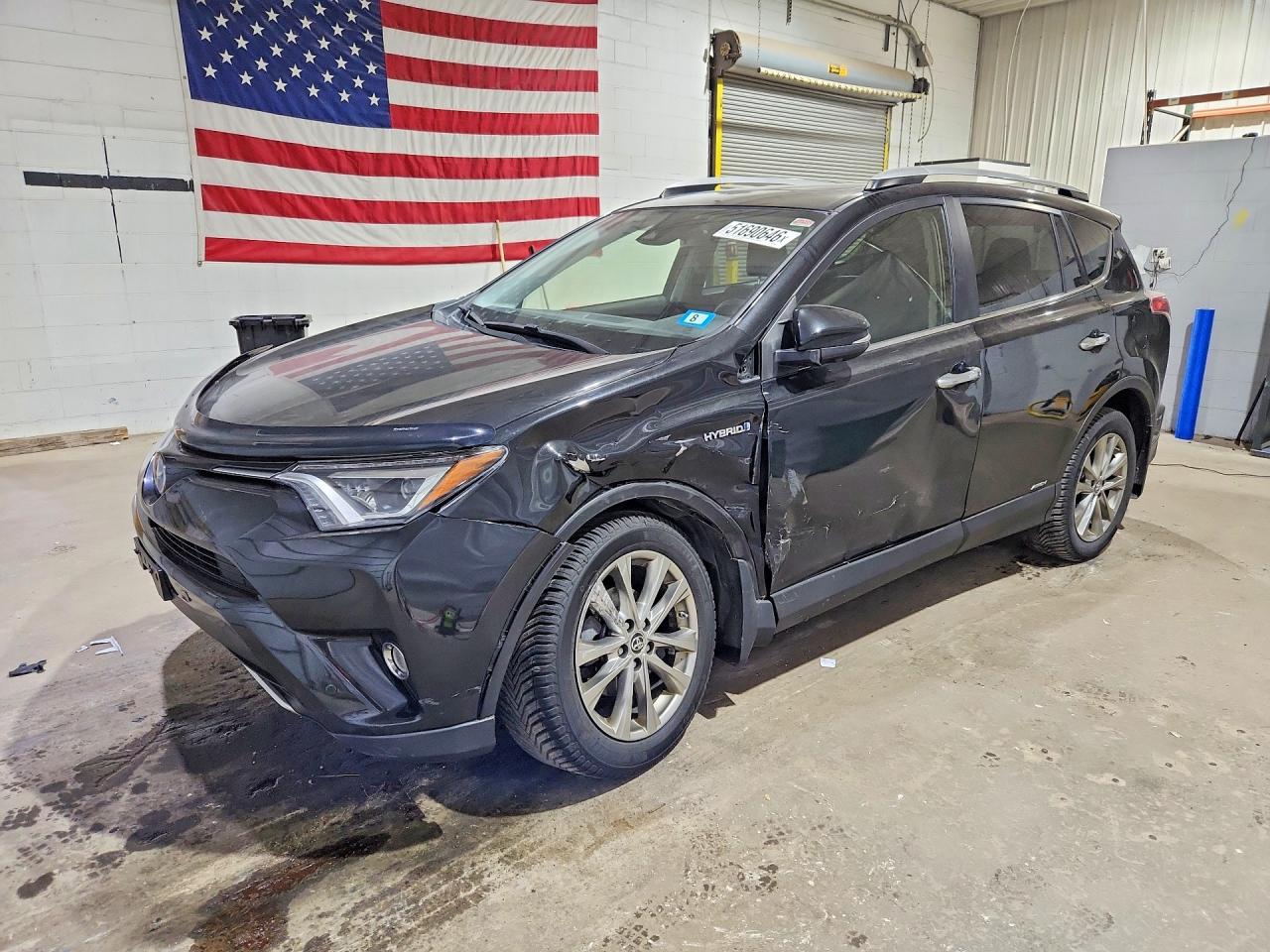 Salvage Toyota RAV4 Image