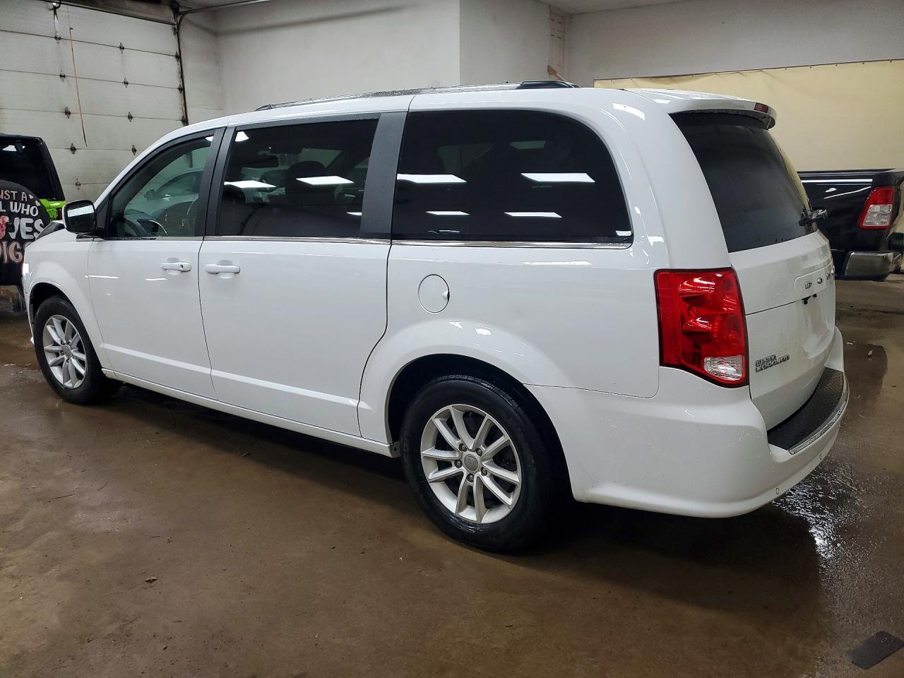 Dodge Caravan Sxt
