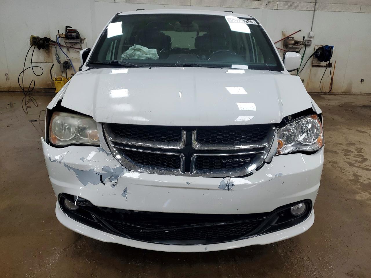 Dodge Caravan Sxt