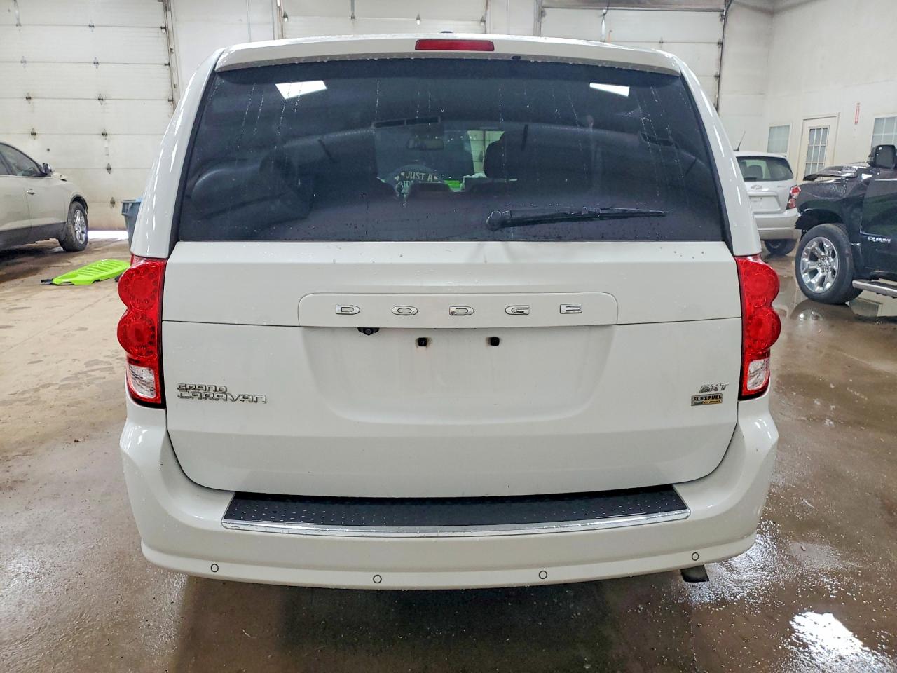 Dodge Caravan Sxt