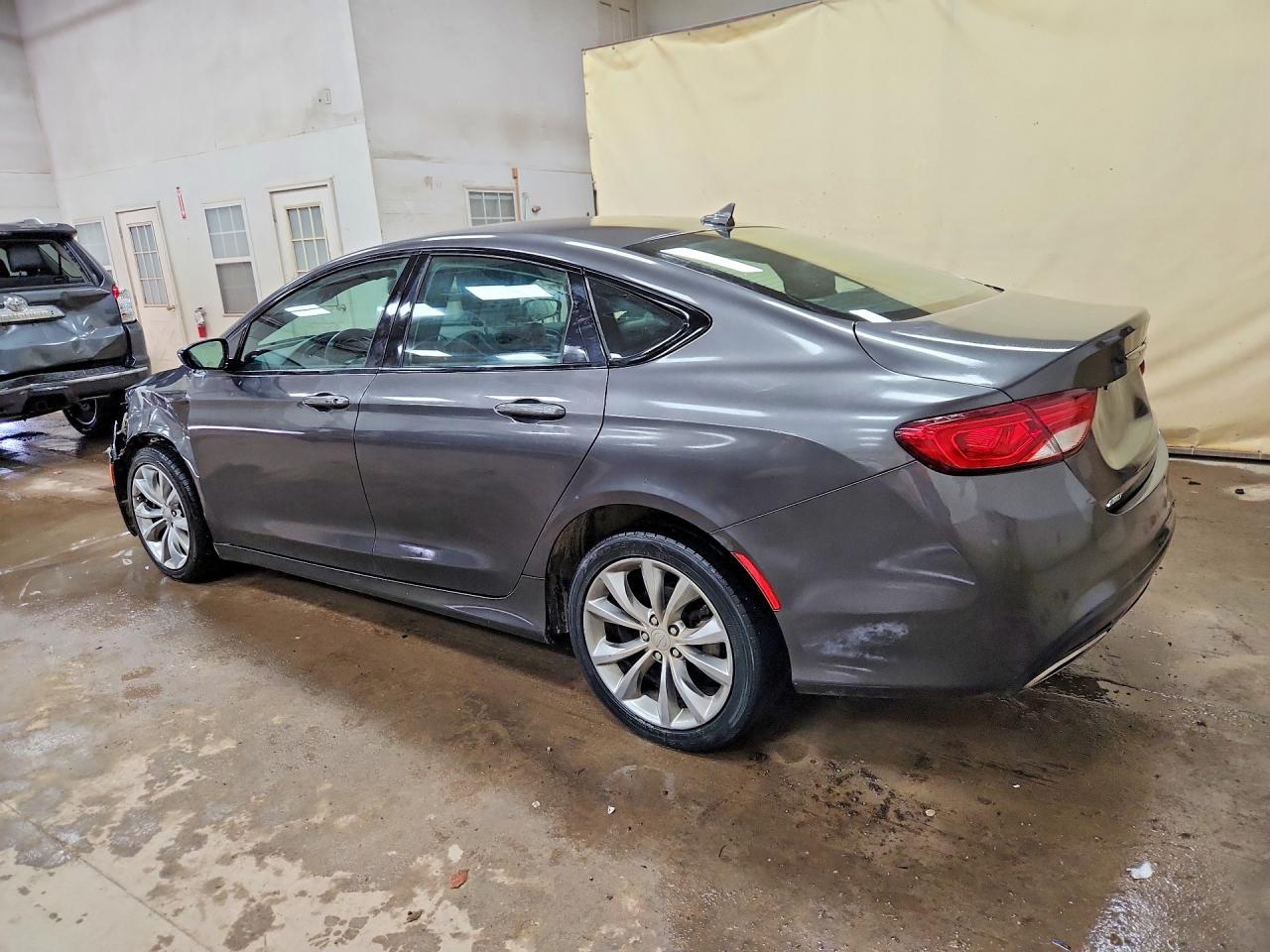 Chrysler 200 S