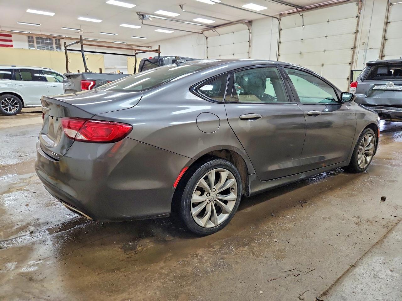 Chrysler 200 S