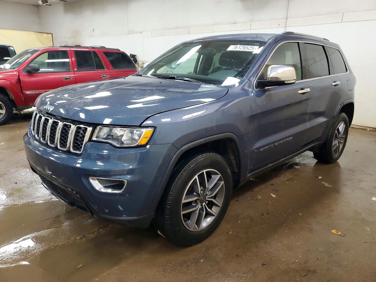 Salvage Jeep Cherokee Image