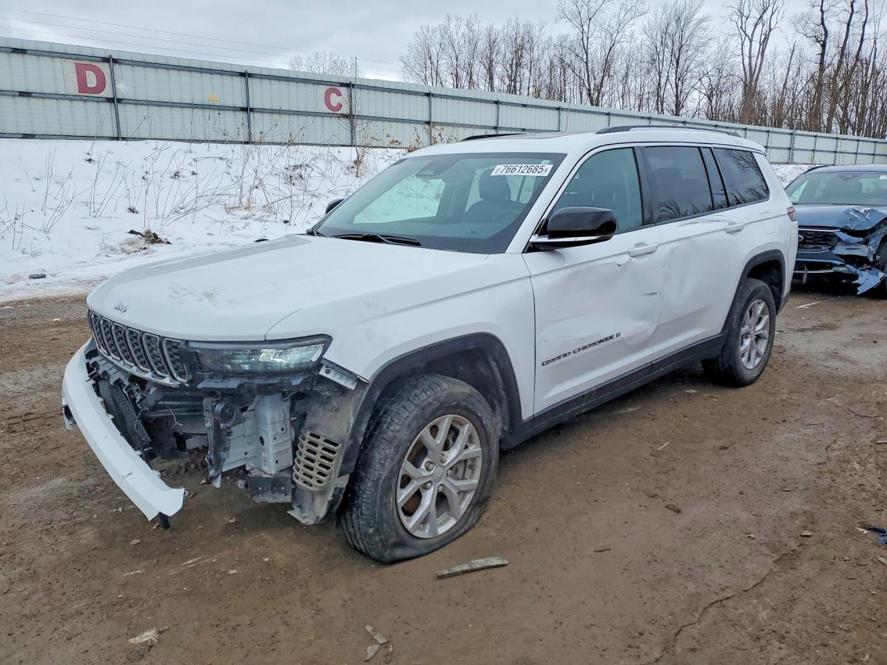 Salvage Jeep Grand Cherokee Image