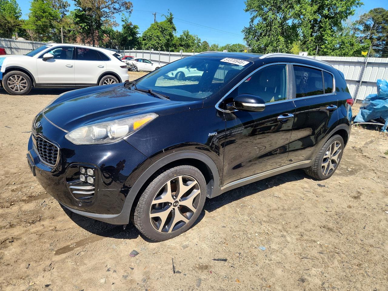 Salvage Kia Sportage Image