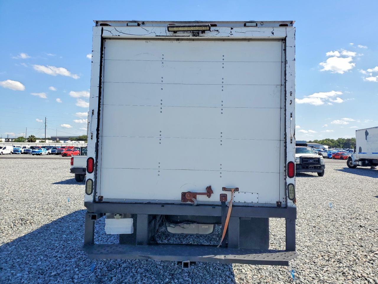 Ford Econoline E450 Super Duty Cutaway Van
