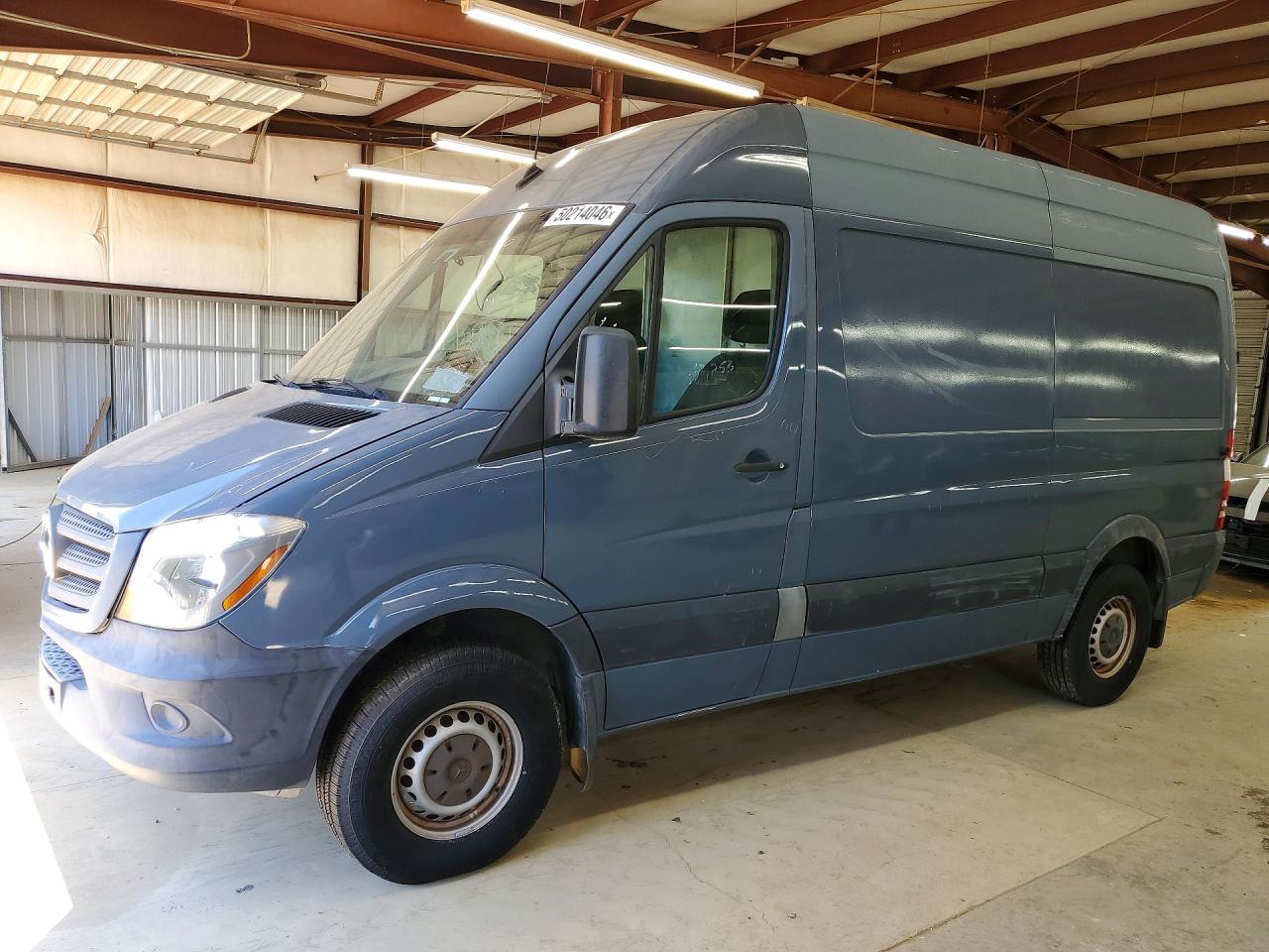 Salvage Mercedes-Benz Sprinter Image