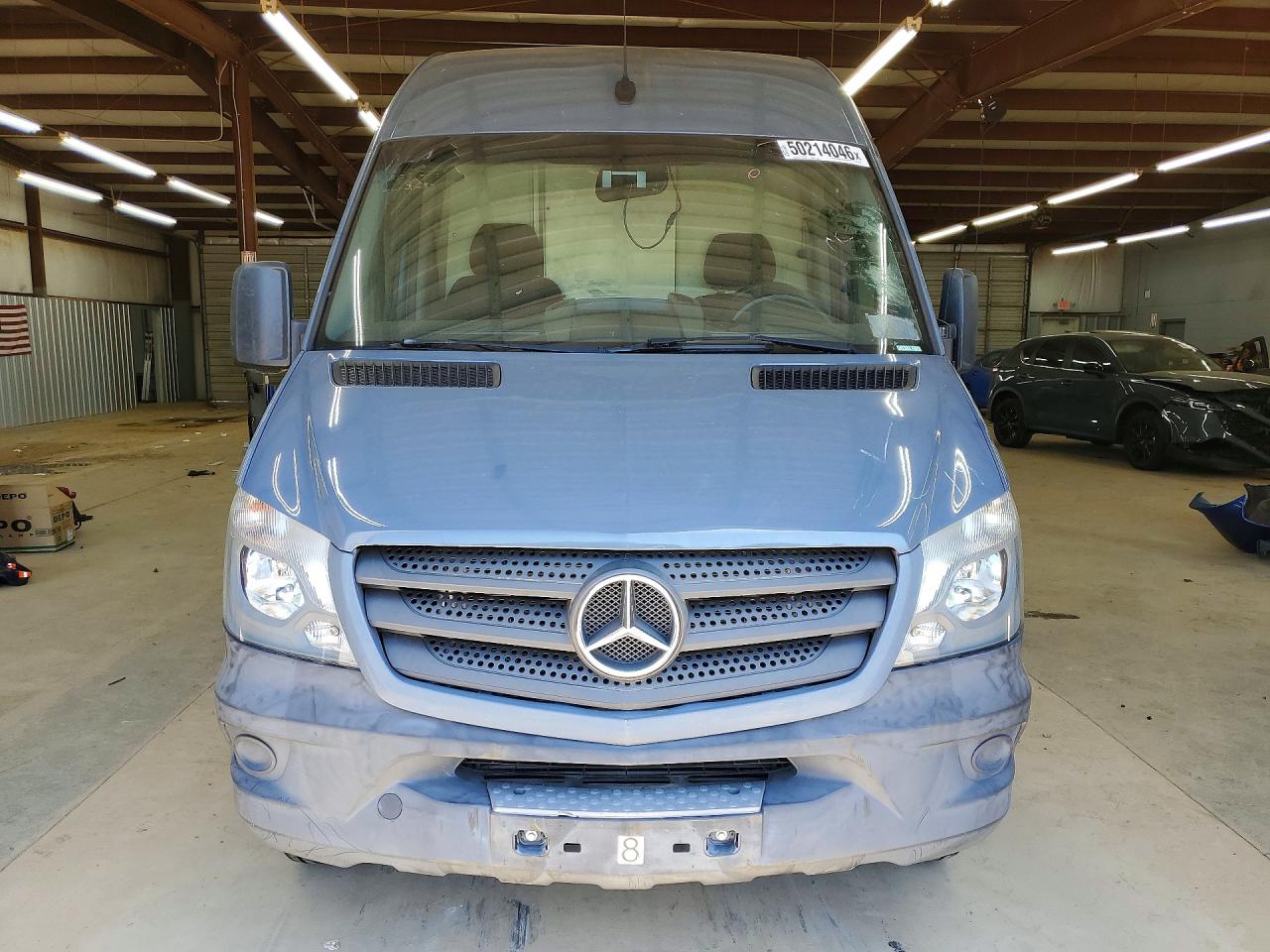 Mercedes-Benz Sprinter 2500