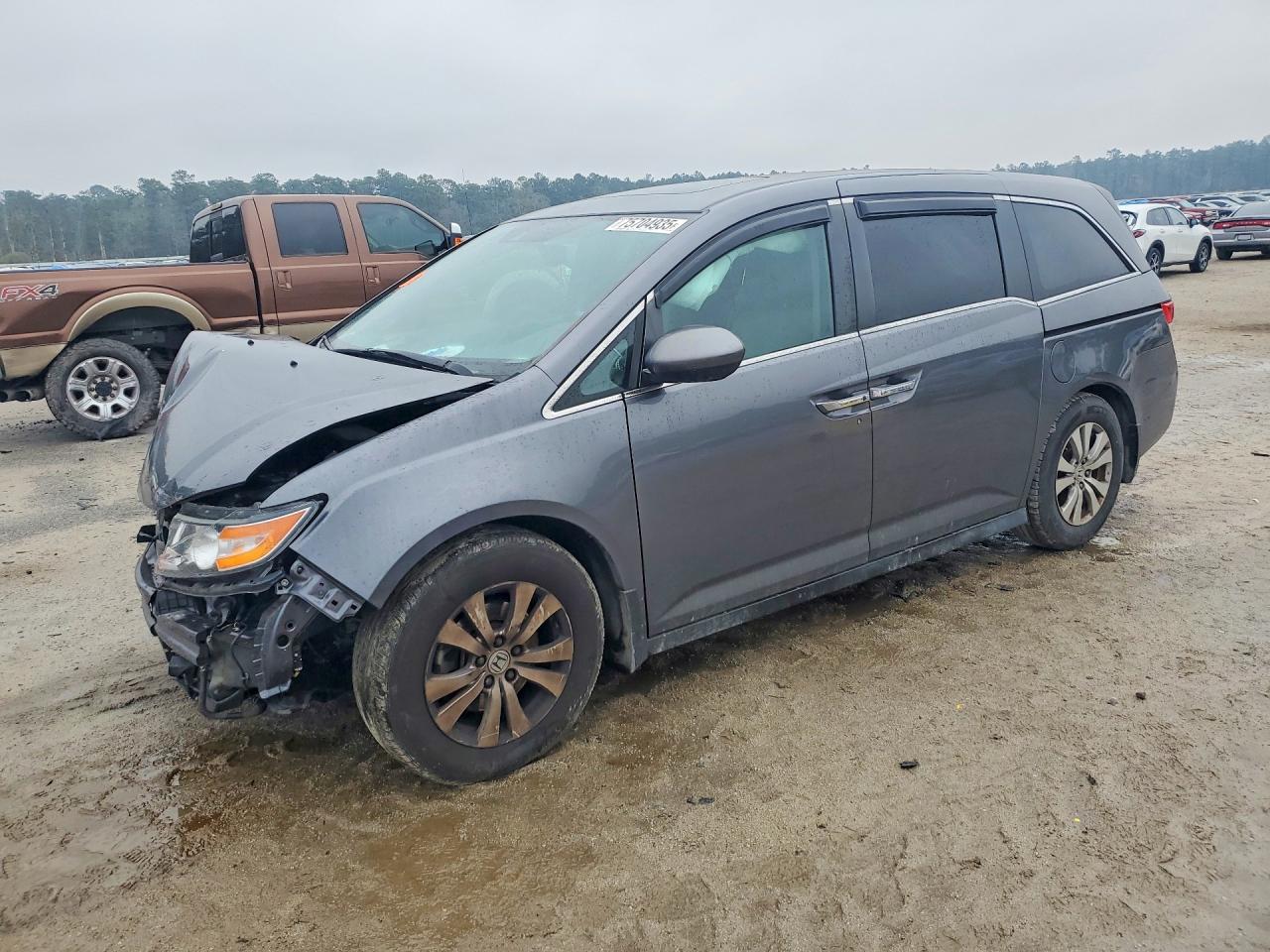 Salvage Honda Odyssey Image