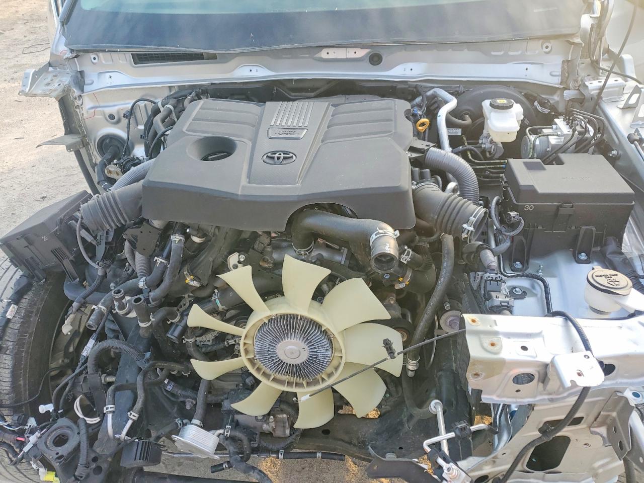 Toyota Tundra Crewmax Sr