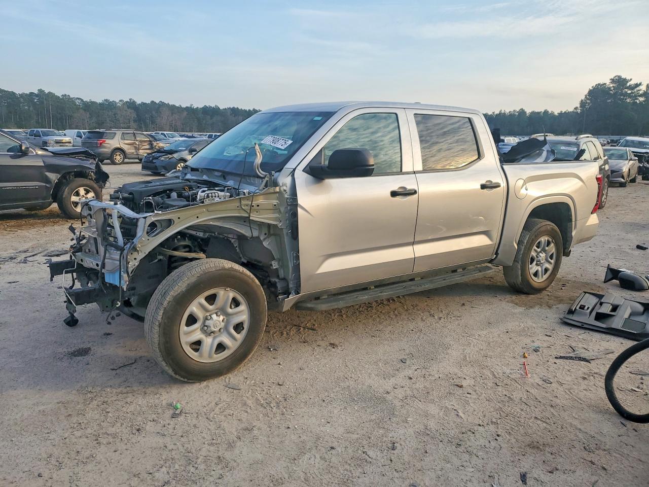 Salvage Toyota Tundra Image