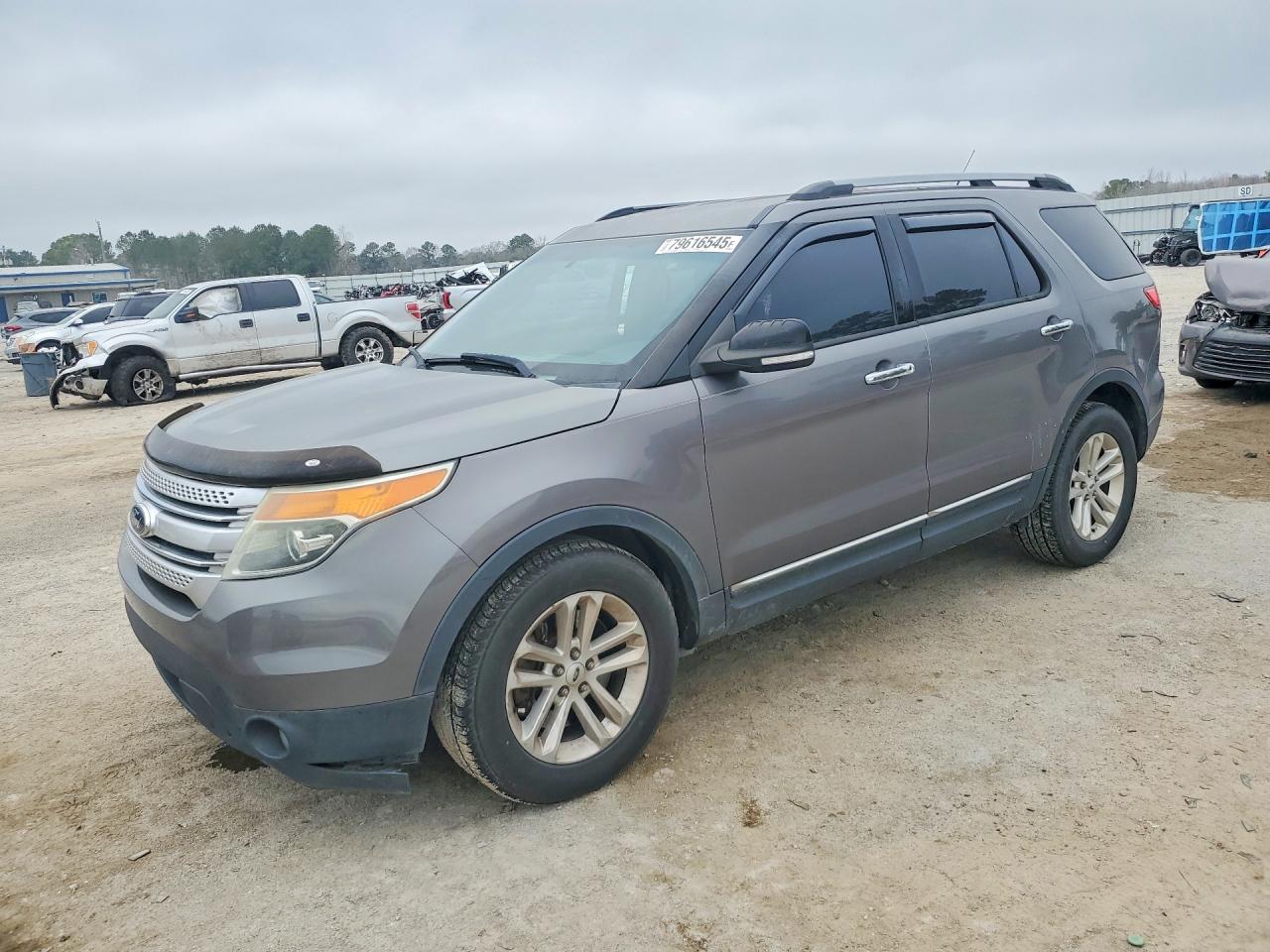 Salvage Ford Explorer Image