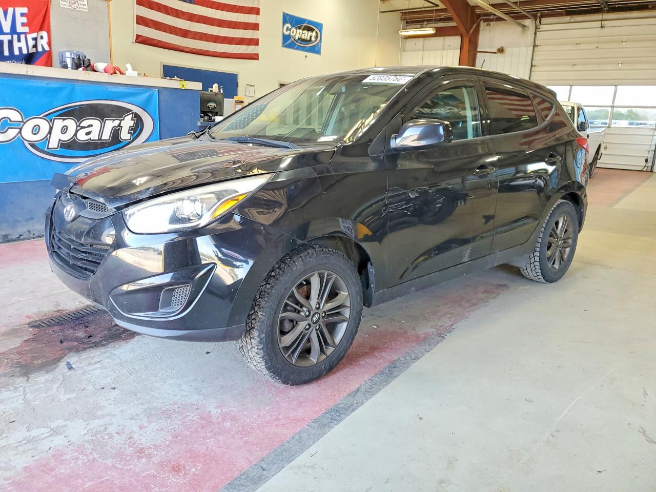 Salvage Hyundai TUCSON Image