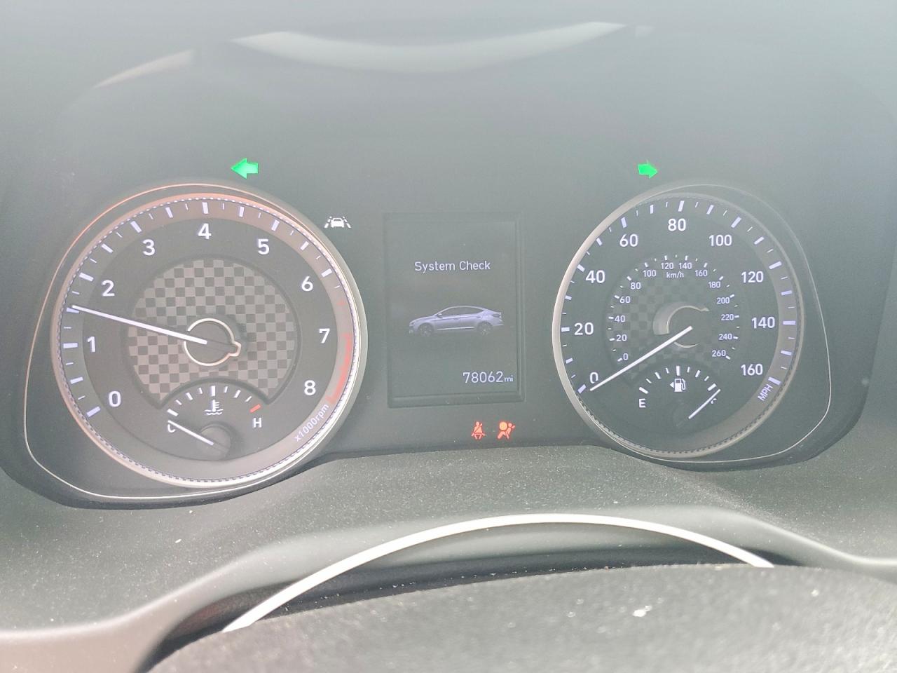 Hyundai ELANTRA Sel