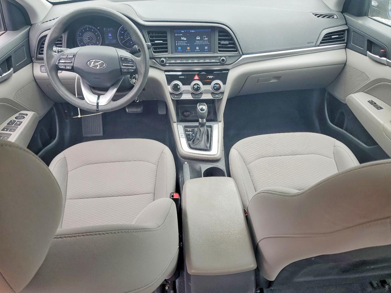 Hyundai ELANTRA Sel