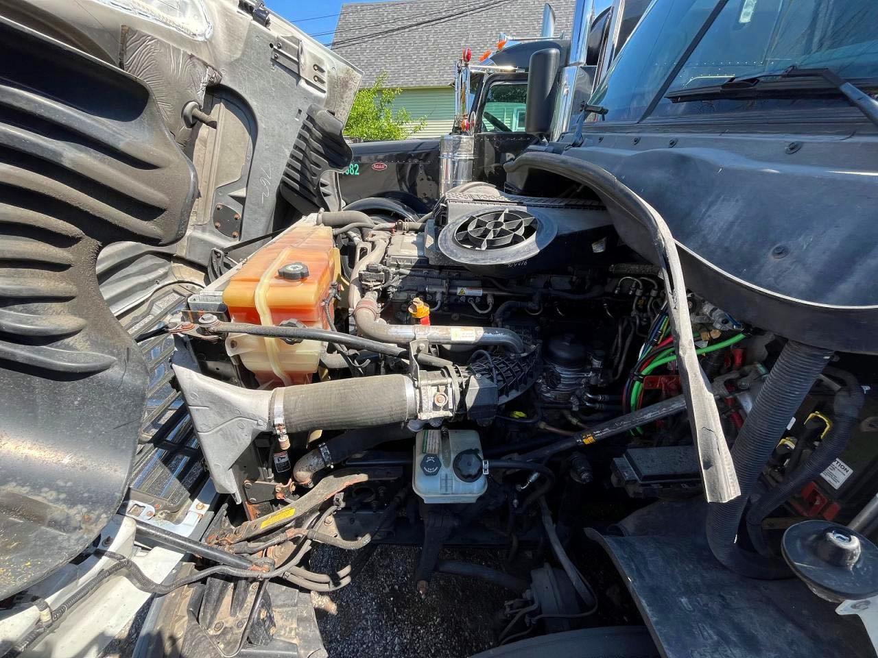 Freightliner Cascadia 125