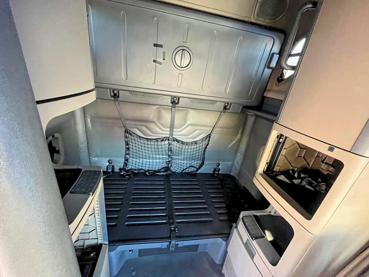 Freightliner Cascadia 125
