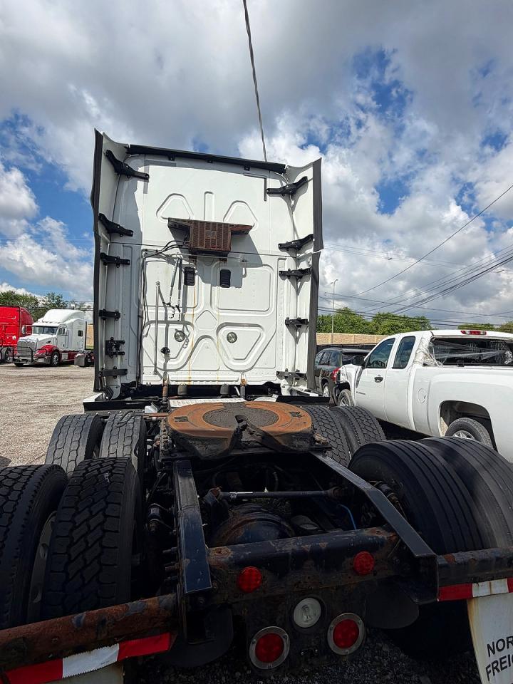 Freightliner Cascadia 125