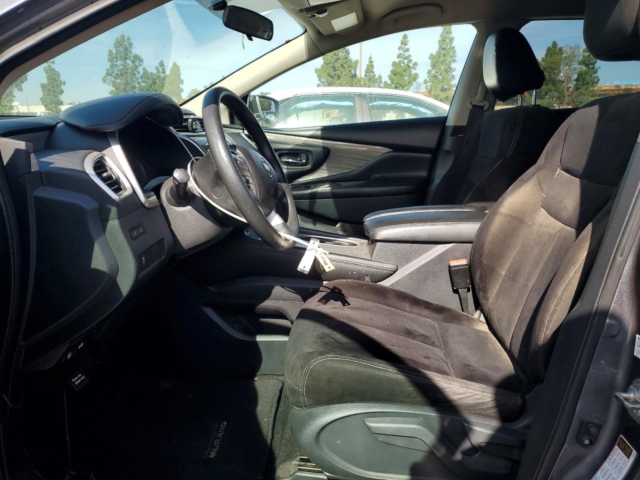 Nissan Murano S