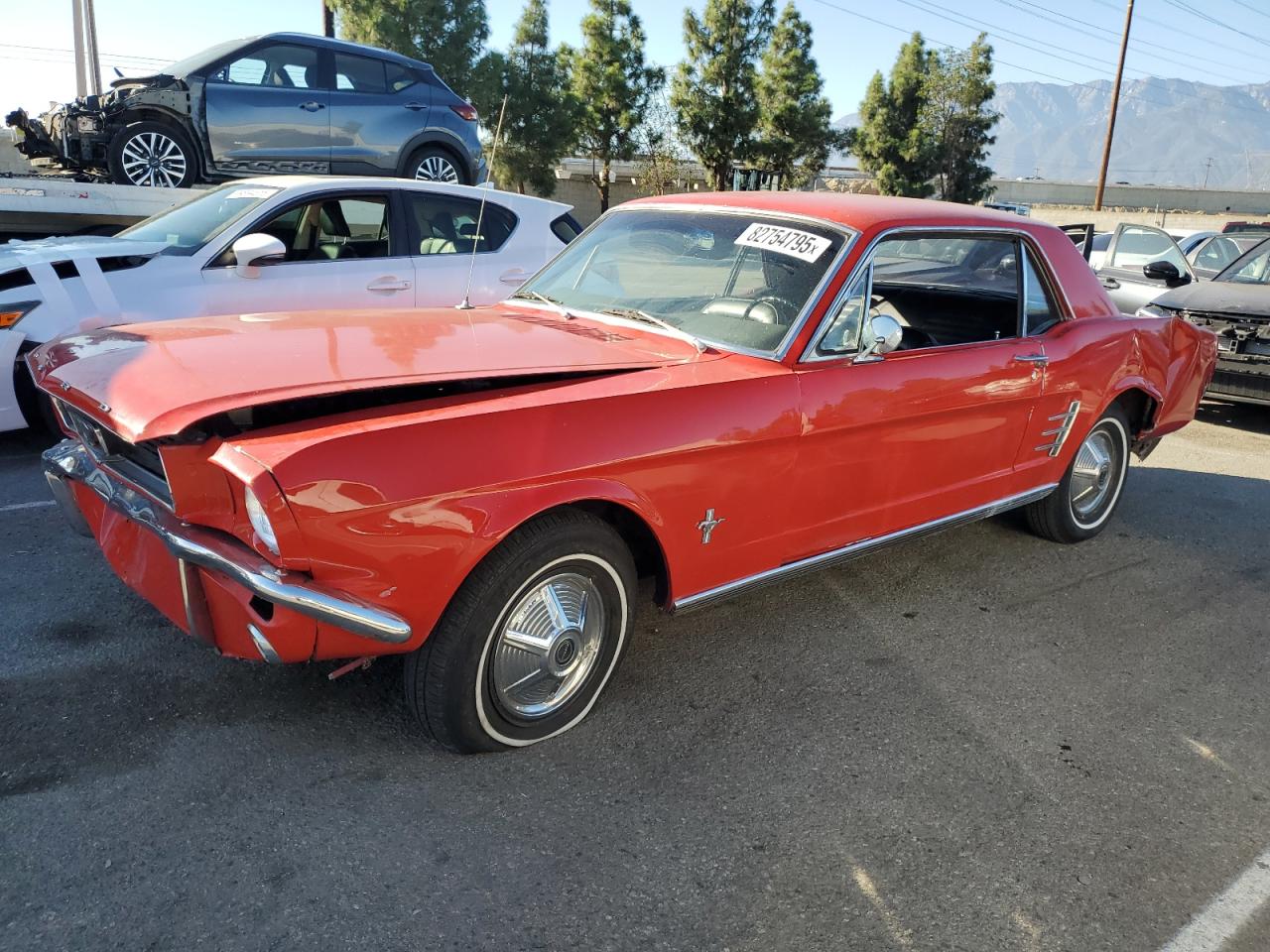 Salvage Ford Mustang Image