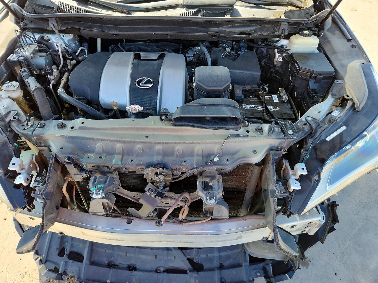 Lexus RX Base