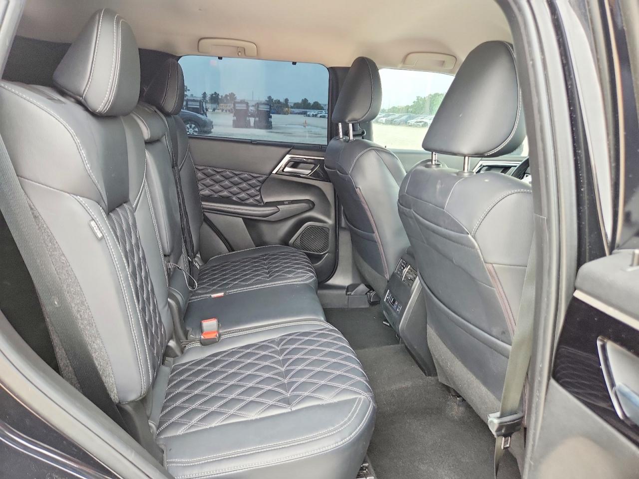 Mitsubishi Outlander Sel