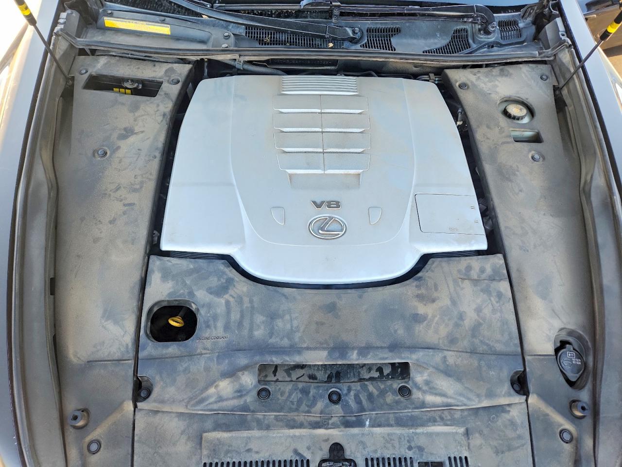 Lexus LS Base