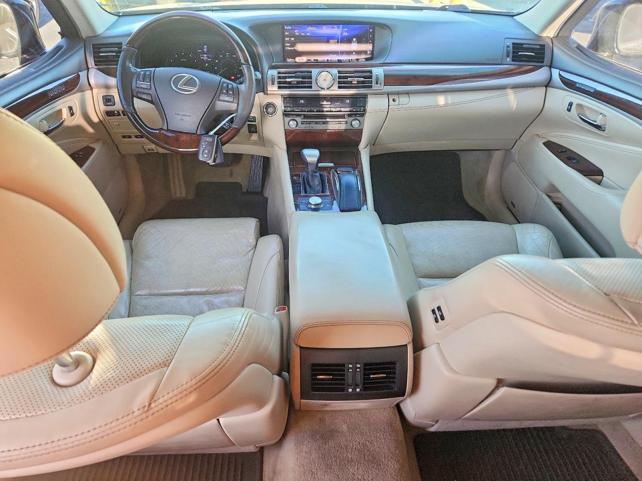 Lexus LS Base