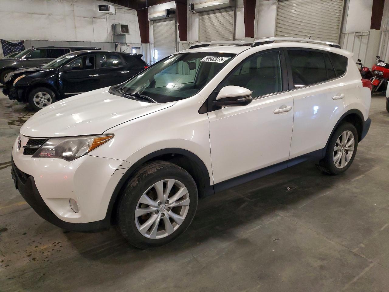 Salvage Toyota RAV4 Image