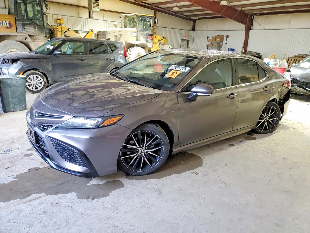 Salvage Toyota Camry Image
