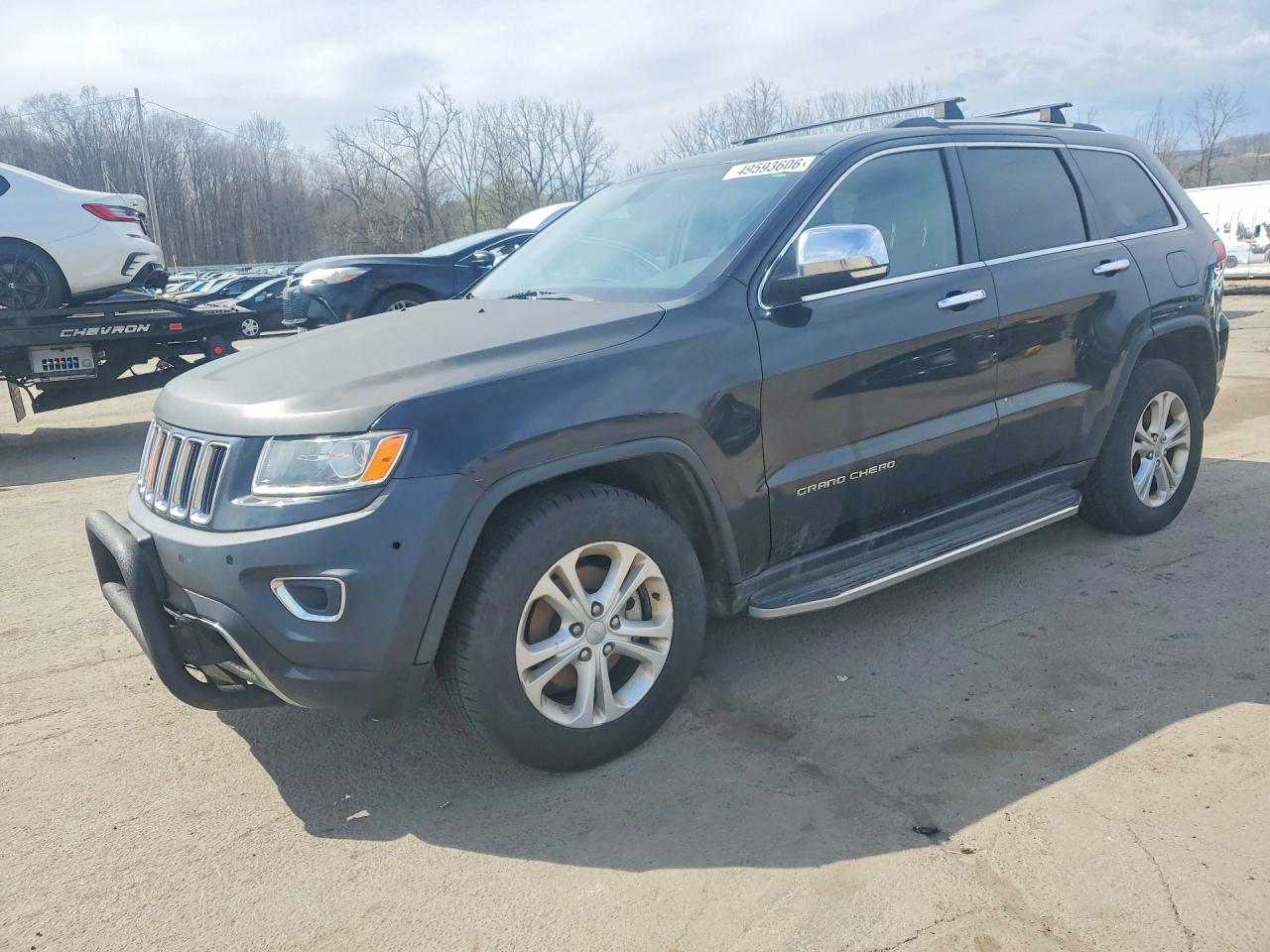 Salvage Jeep Grand Cherokee Image