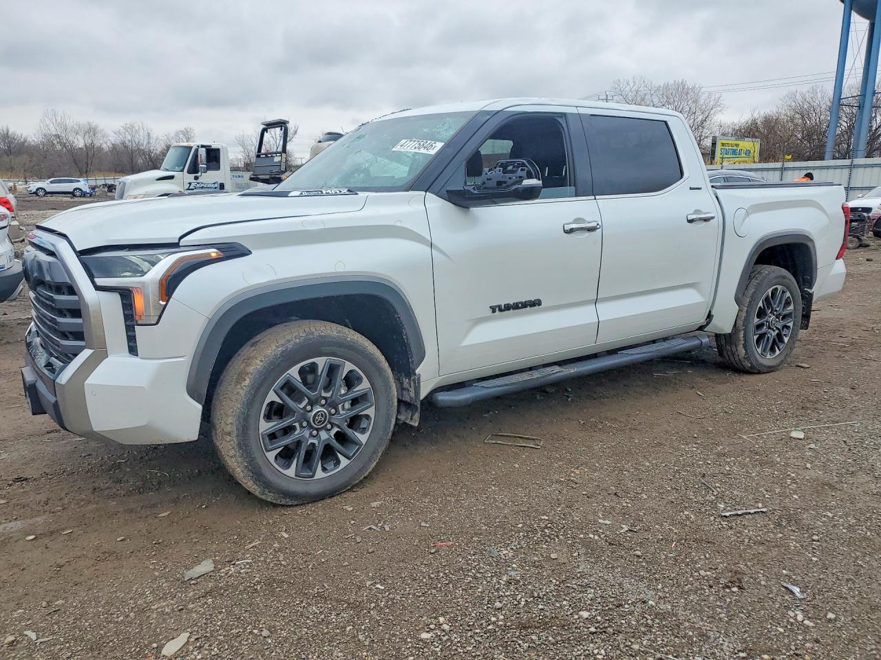 Salvage Toyota Tundra Image