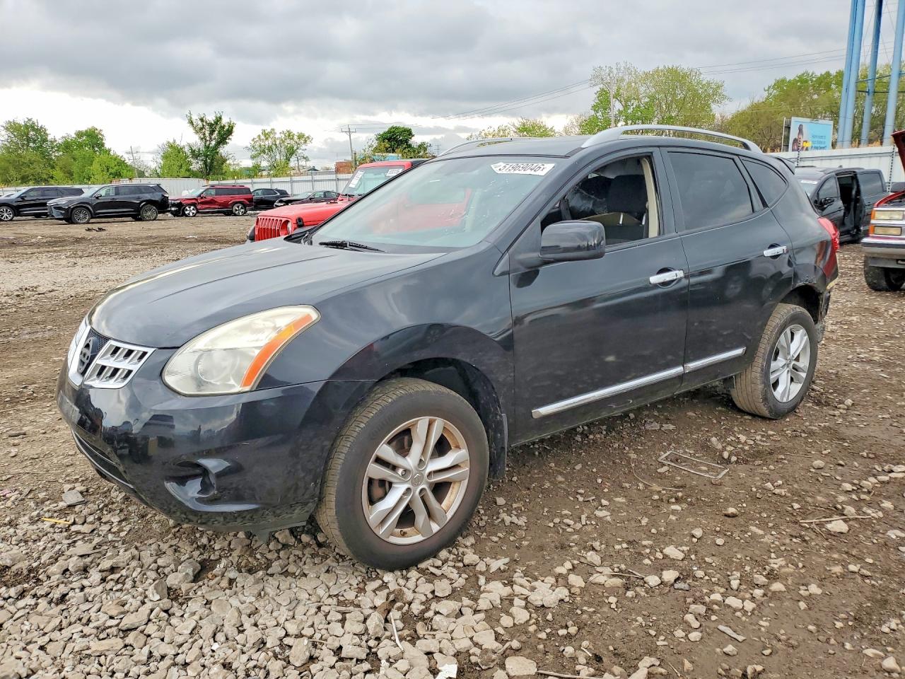 Salvage Nissan Rogue Image