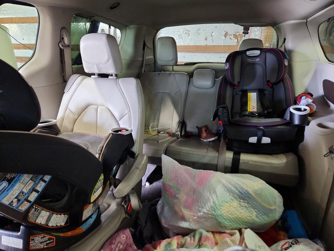 Chrysler Pacifica Touring L
