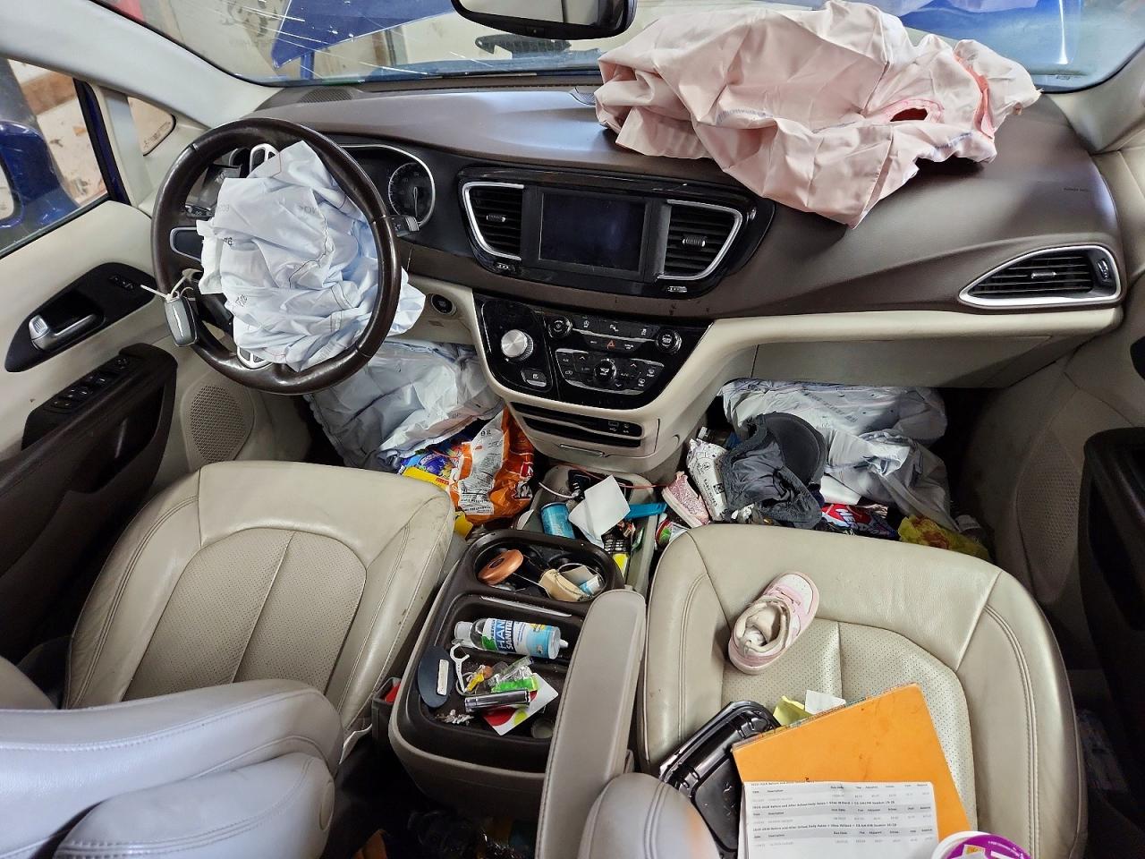 Chrysler Pacifica Touring L