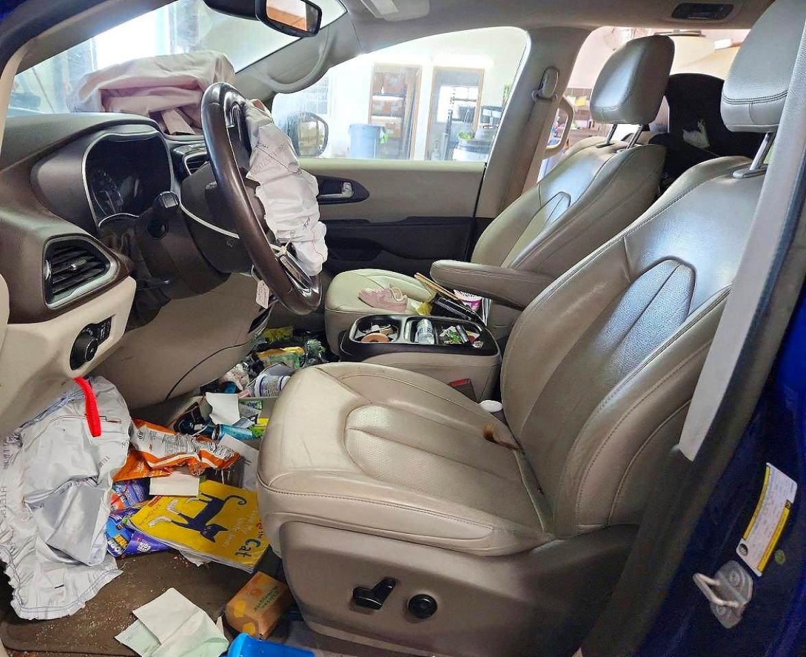Chrysler Pacifica Touring L