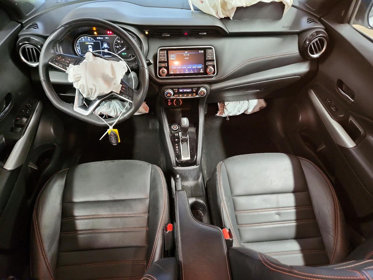Nissan Kicks Sr