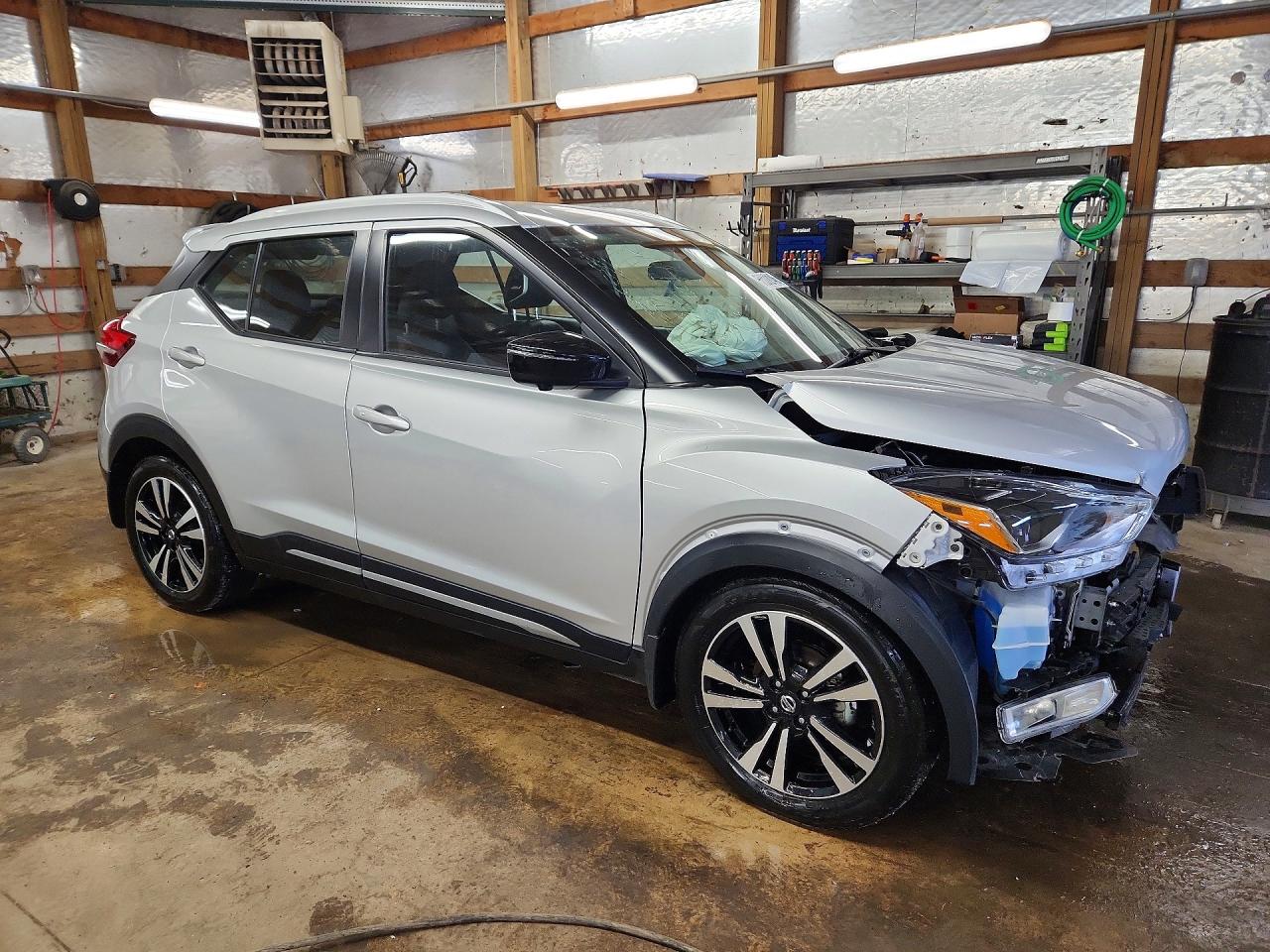 Nissan Kicks Sr