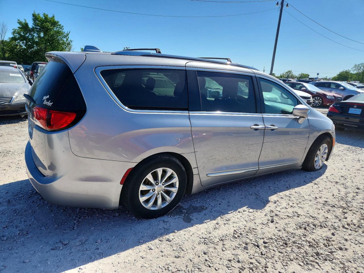 Chrysler Pacifica Touring L