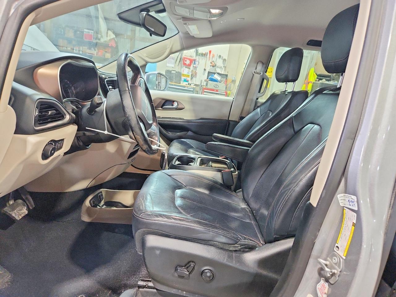 Chrysler Pacifica Touring L