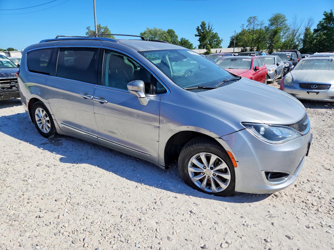 Chrysler Pacifica Touring L
