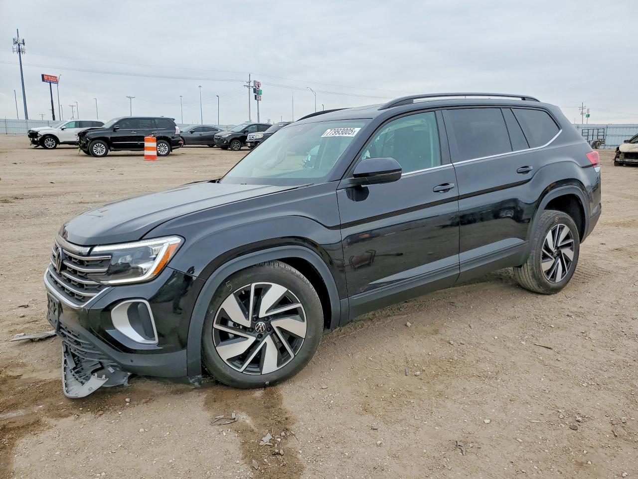 Salvage Volkswagen Atlas Image