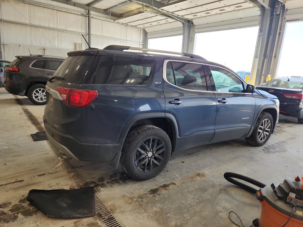 GMC Acadia Slt-1