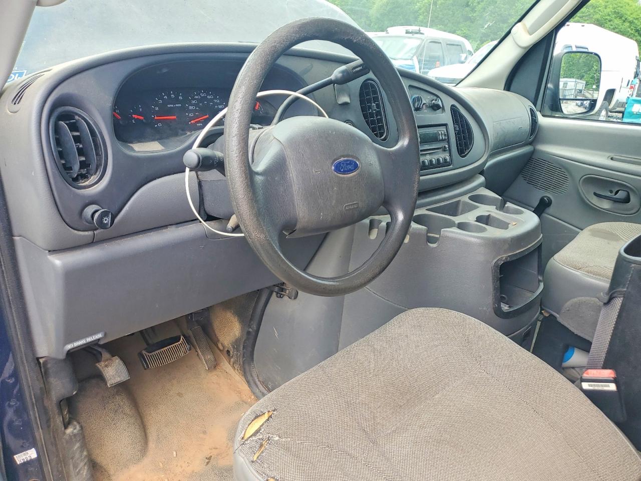 Ford Econoline E250 Van