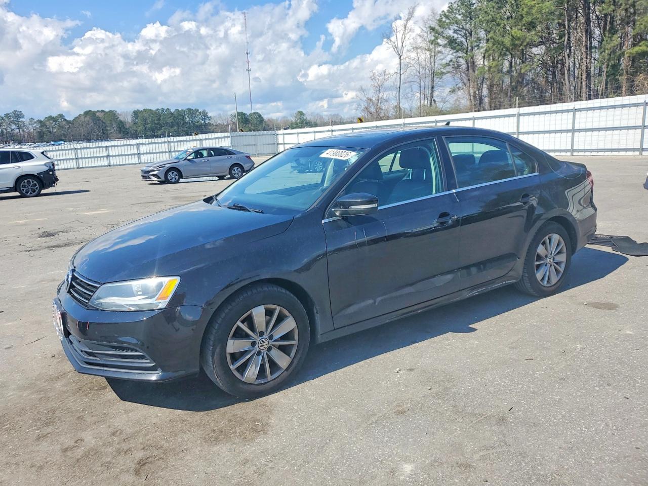 Salvage Volkswagen Jetta Image
