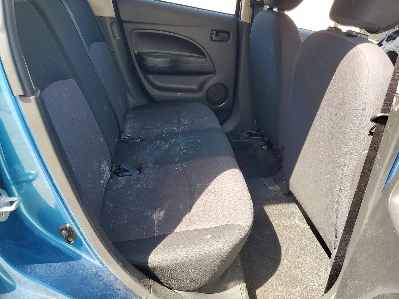 Mitsubishi Mirage Es